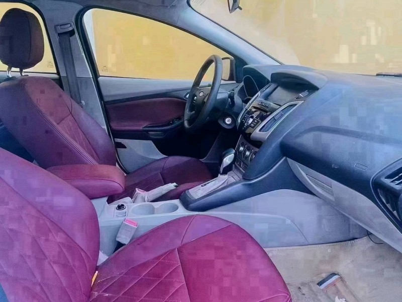 保定13年福特福克斯5