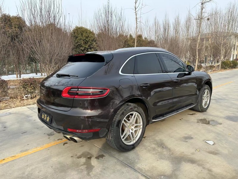 济宁16年保时捷Macan4
