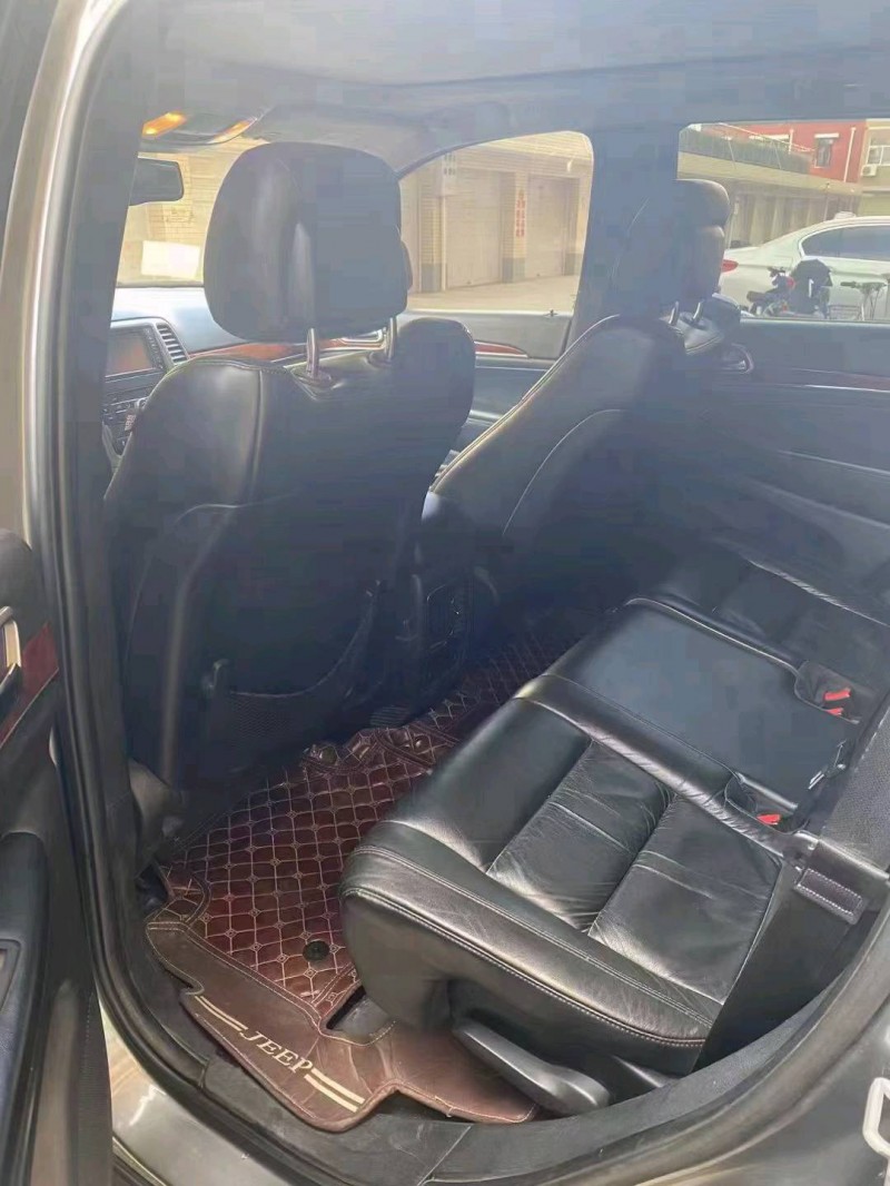 保定13年Jeep大切诺基6