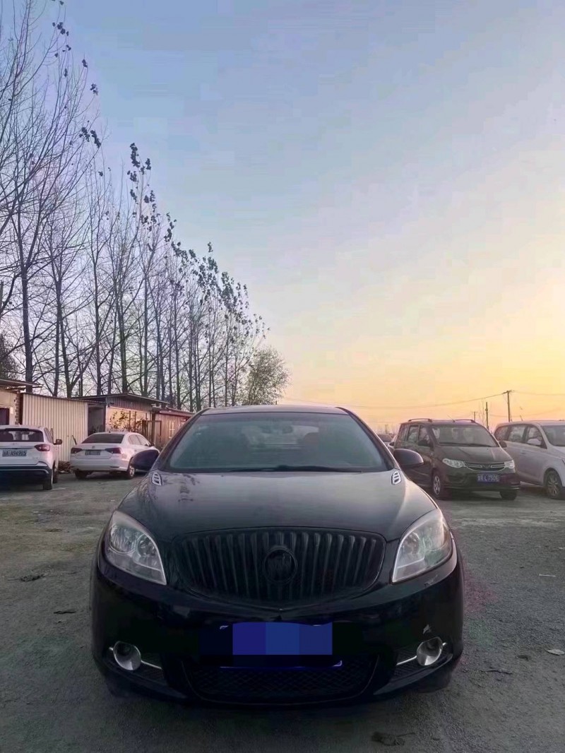 菏泽13年别克英朗1