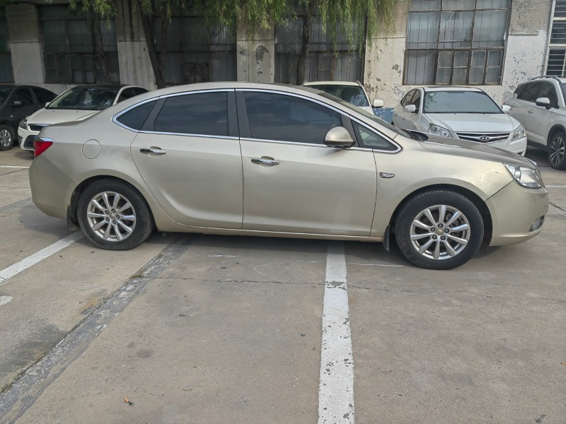 邢台15年别克英朗GT3