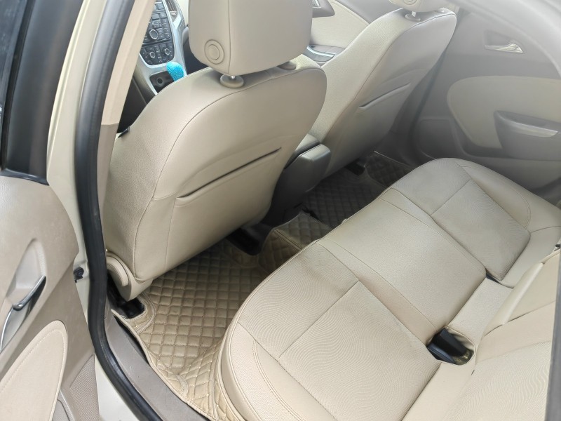 邢台15年别克英朗GT4