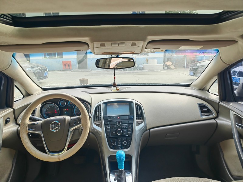 邢台15年别克英朗GT5