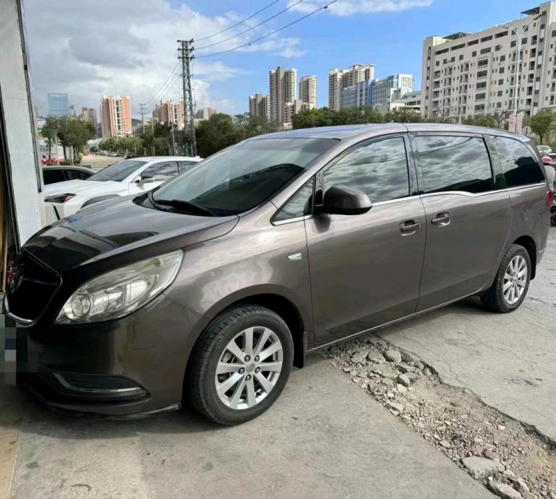 汕头18年别克GL82