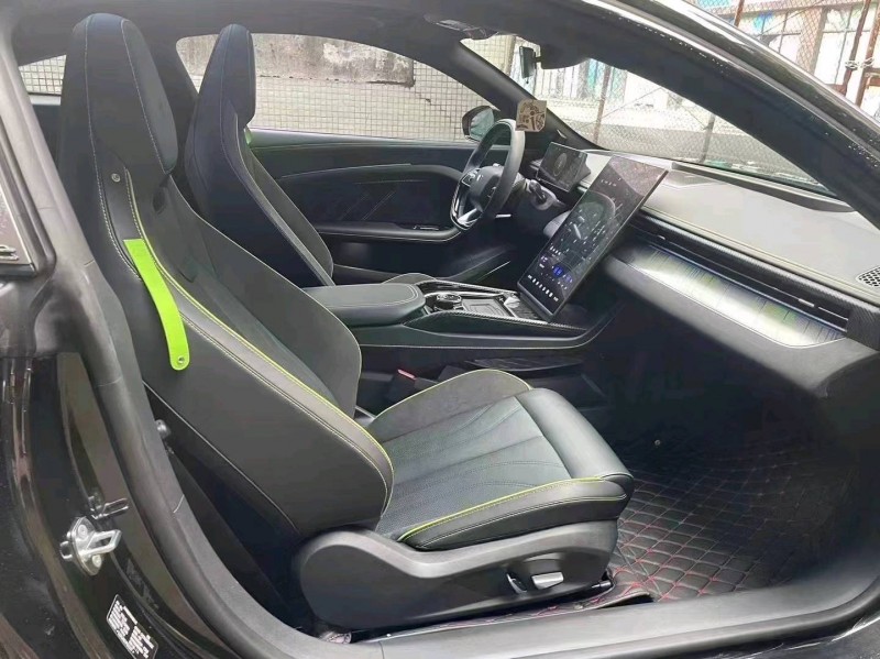 珠海23年哪吒GT8