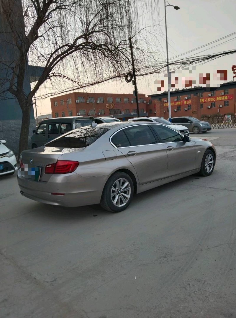 保定12年宝马5系8