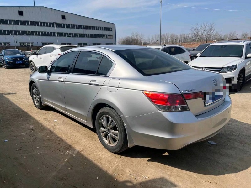 保定10年本田雅阁4