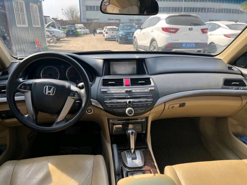 保定10年本田雅阁6