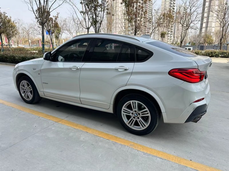 济宁18年宝马X45