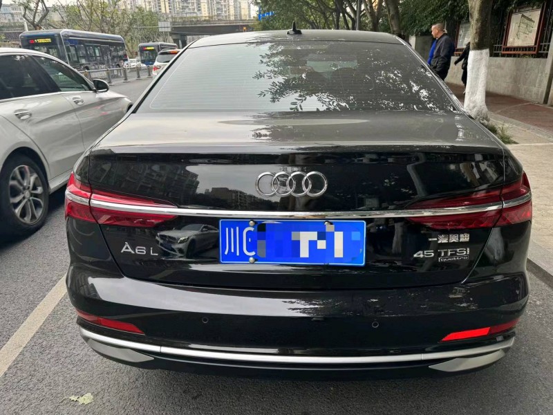 济南23年奥迪A6L8