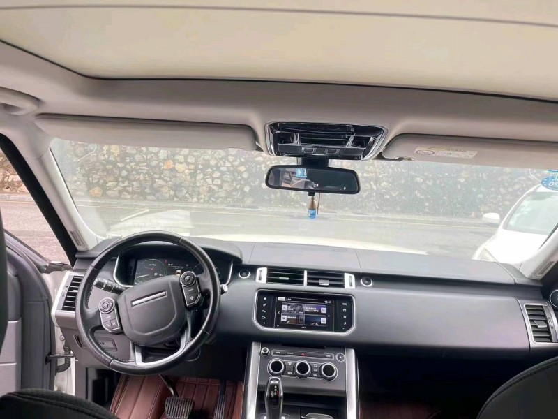 广州16年路虎揽胜运动5