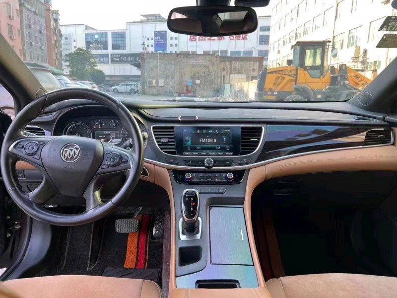 广州17年别克君越8