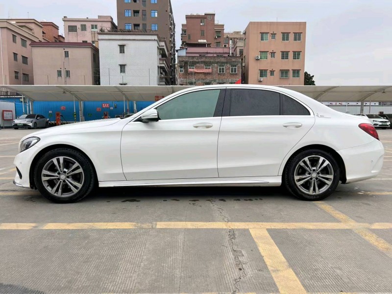 广州17年奔驰C4