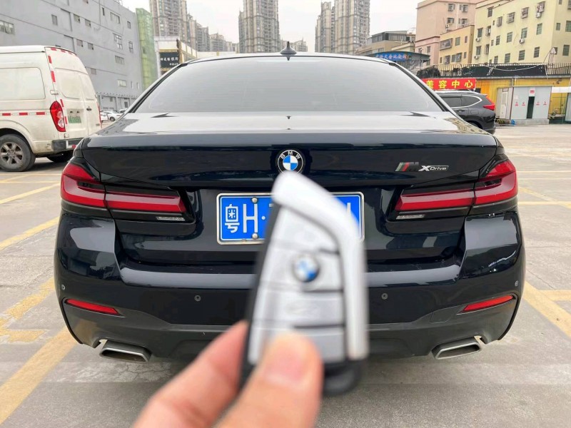 广州21年宝马5系9