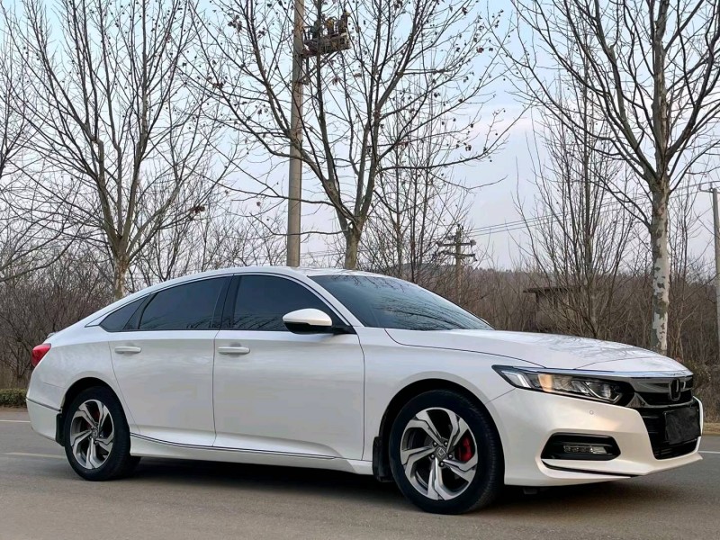 徐州19年本田雅阁2