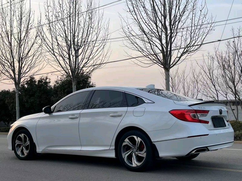 徐州19年本田雅阁4