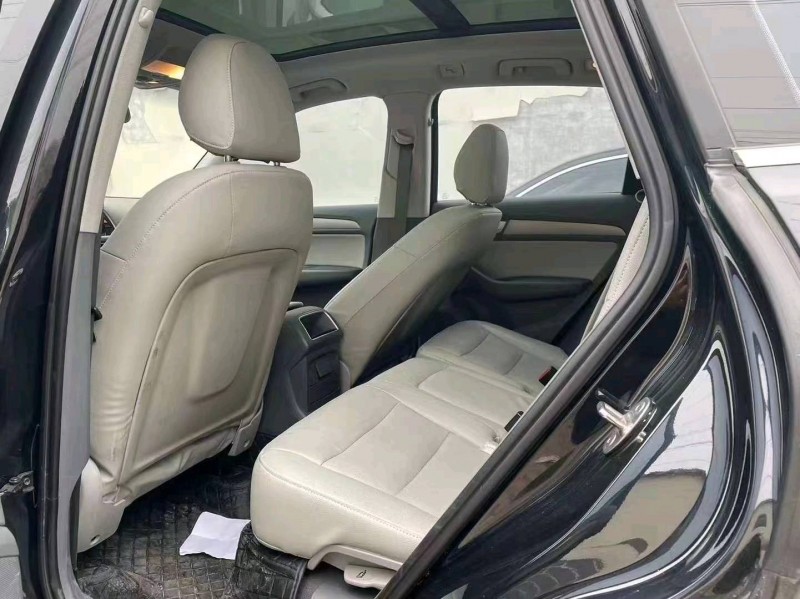 保定14年奥迪Q56