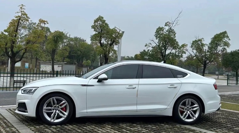 成都18年奥迪A52