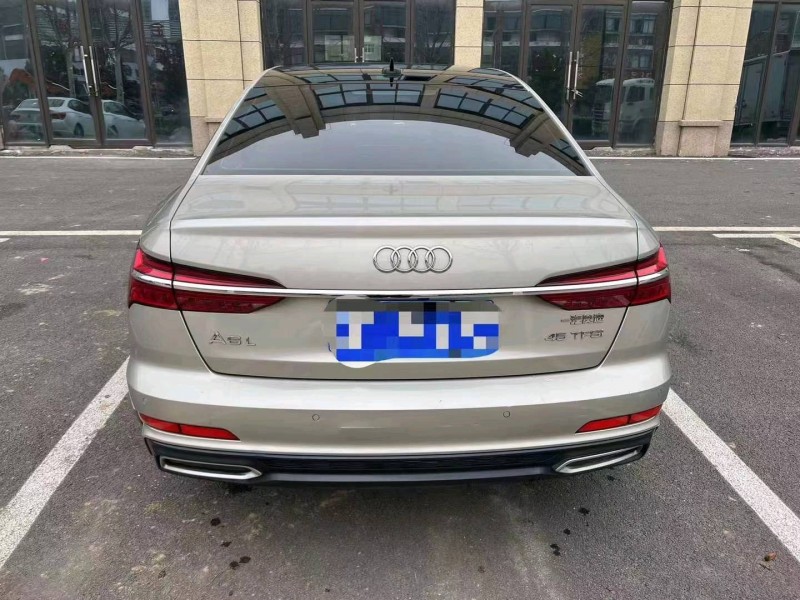 合肥19年奧迪A6L8