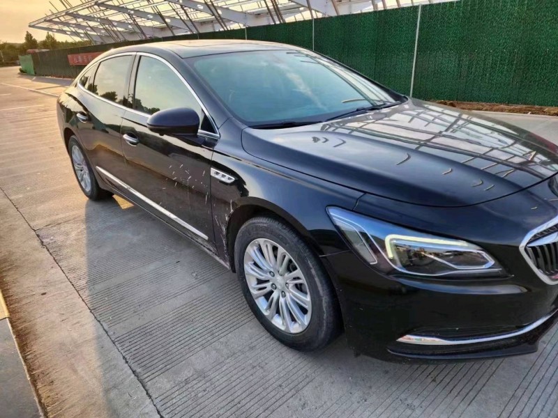 枣庄17年别克君越2