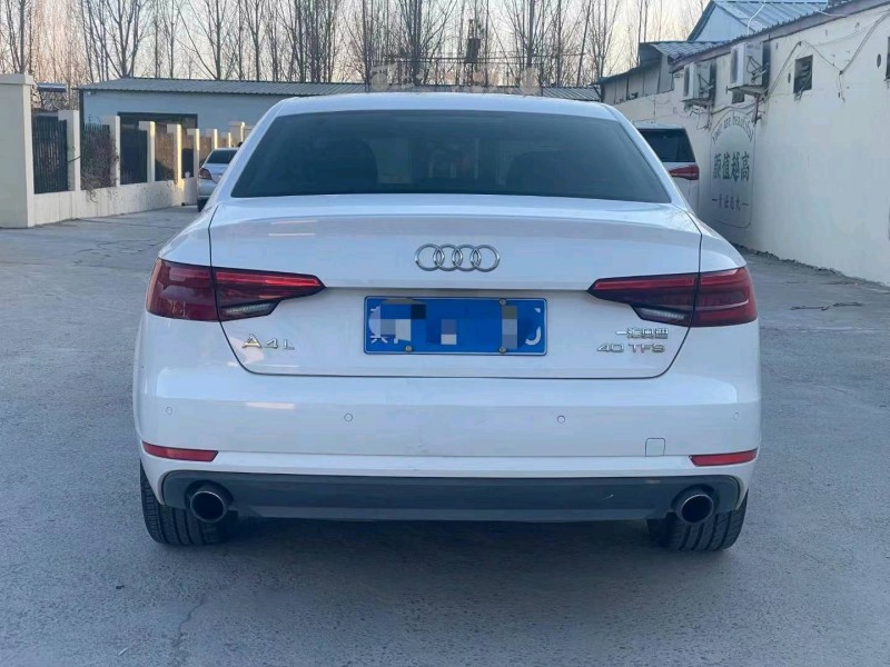 济南17年奥迪A4L9