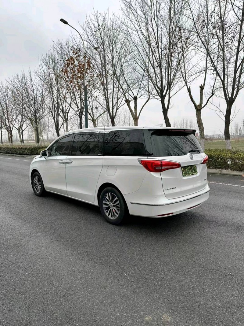 宿迁19年别克GL87