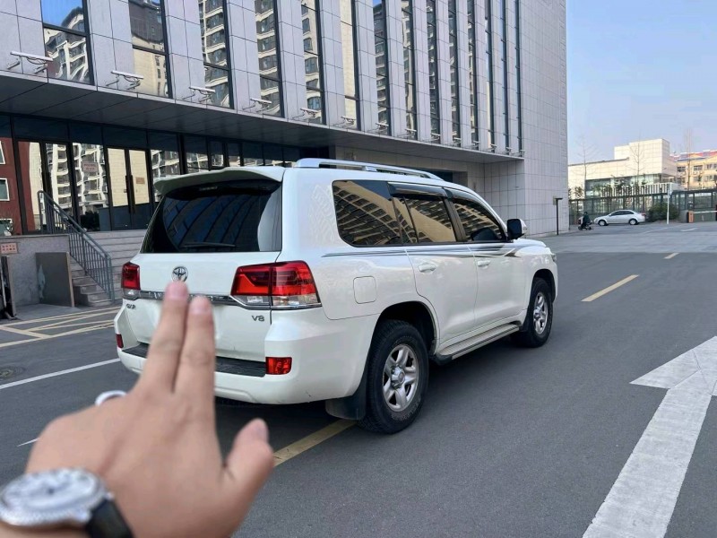 济南20年丰田兰德酷路泽2