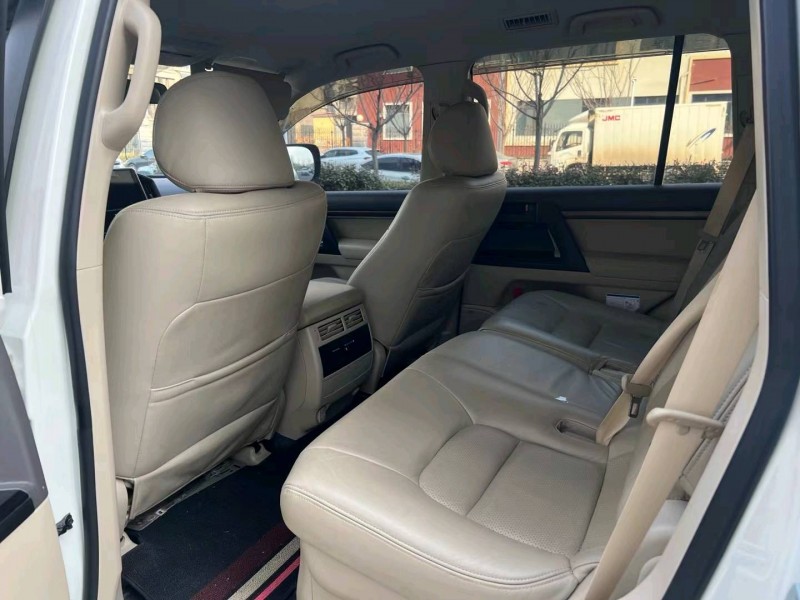 济南20年丰田兰德酷路泽6