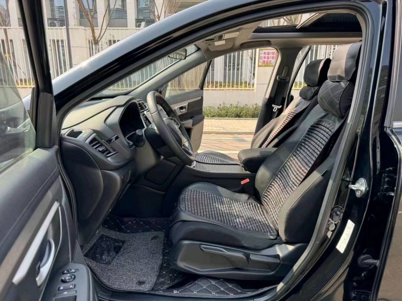 东营19年本田皓影4