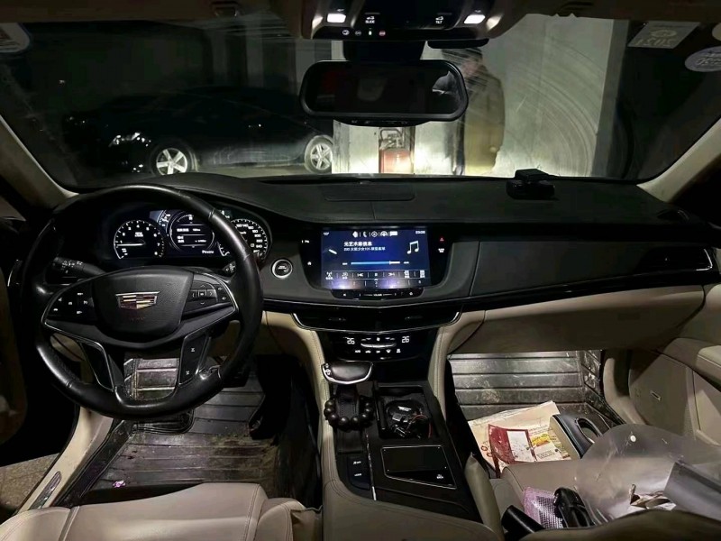 湘潭17年凱迪拉克CT66