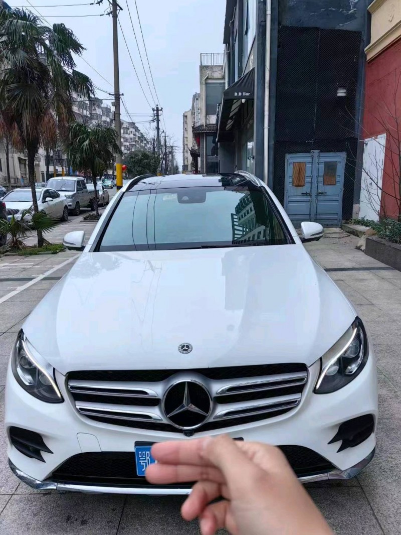 宜昌18年奔驰GLC1