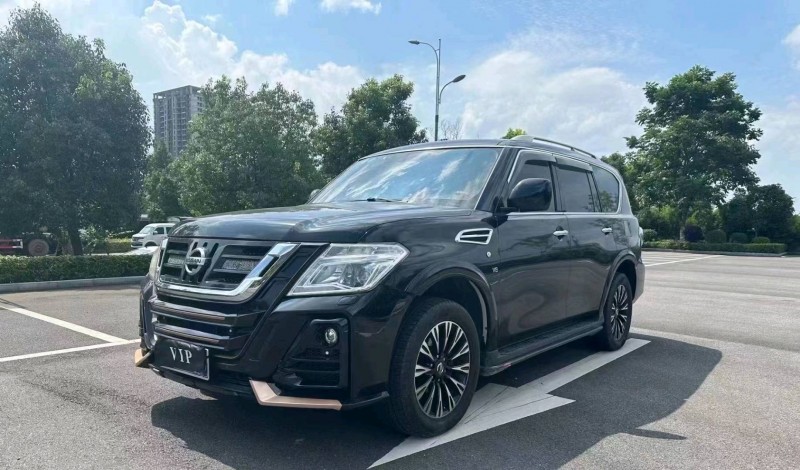 重庆18年日产途乐2