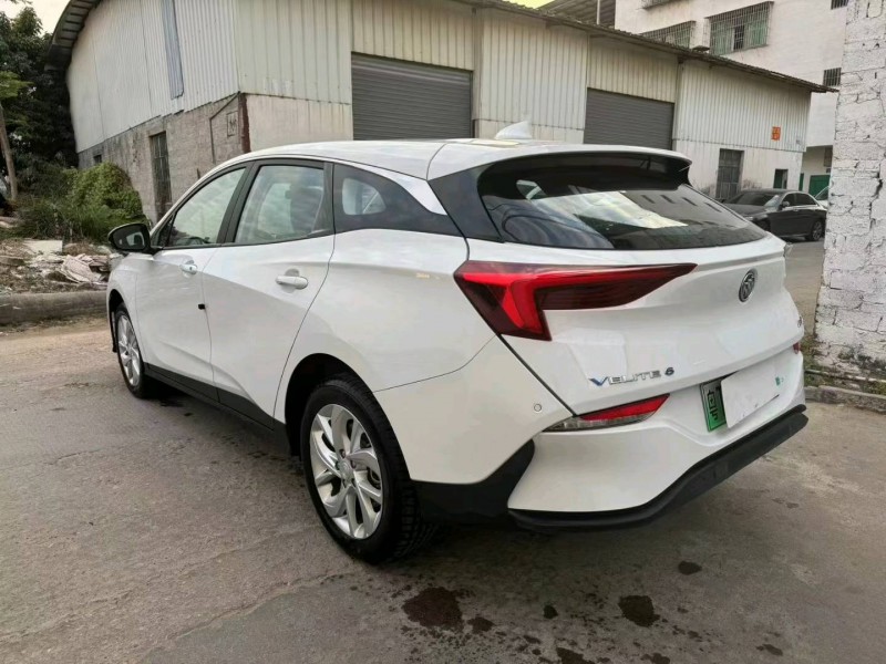 广州23年别克威朗9