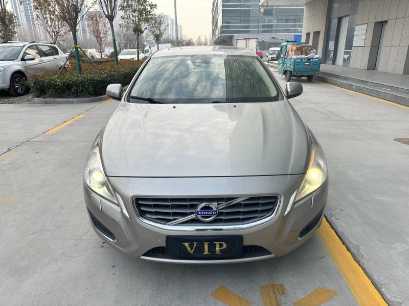 济宁12年沃尔沃S60L1