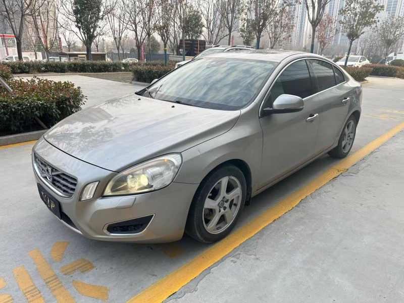 济宁12年沃尔沃S60L3
