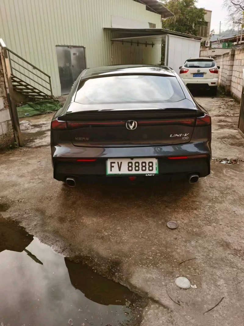 广州23年长安汽车UNI-V8