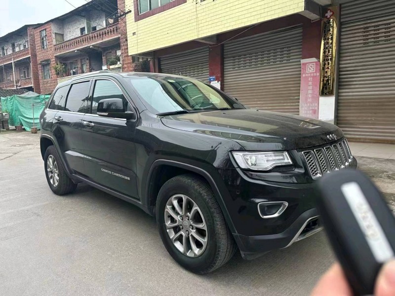 重庆15年Jeep大切诺基3