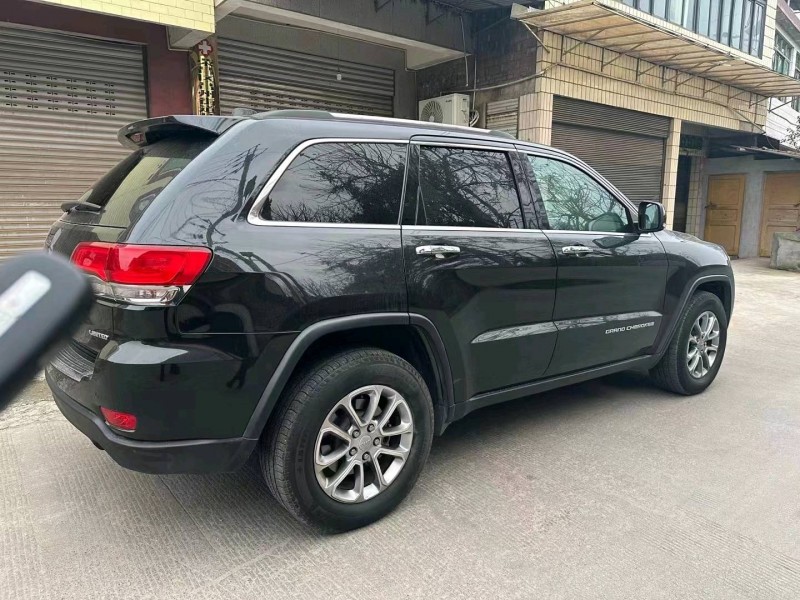 重庆15年Jeep大切诺基6