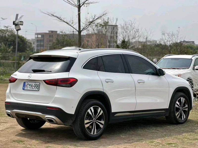 汕头22年奔驰GLA8