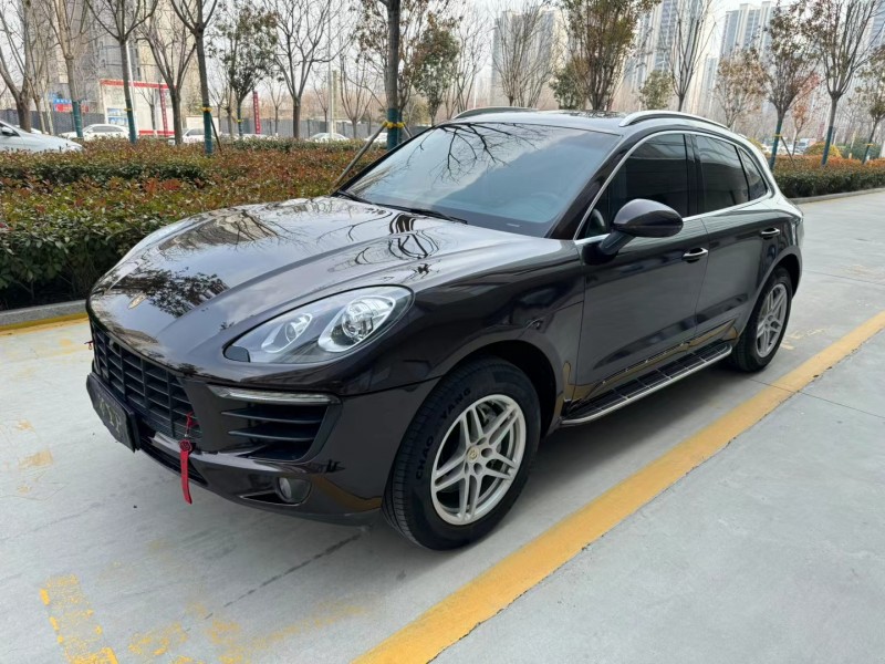 济宁16年保时捷Macan3