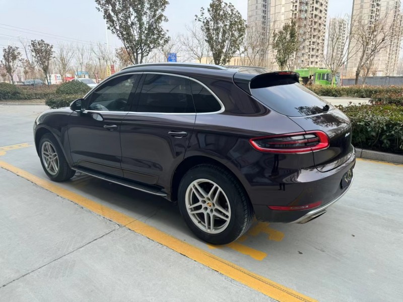 济宁17年保时捷Macan5