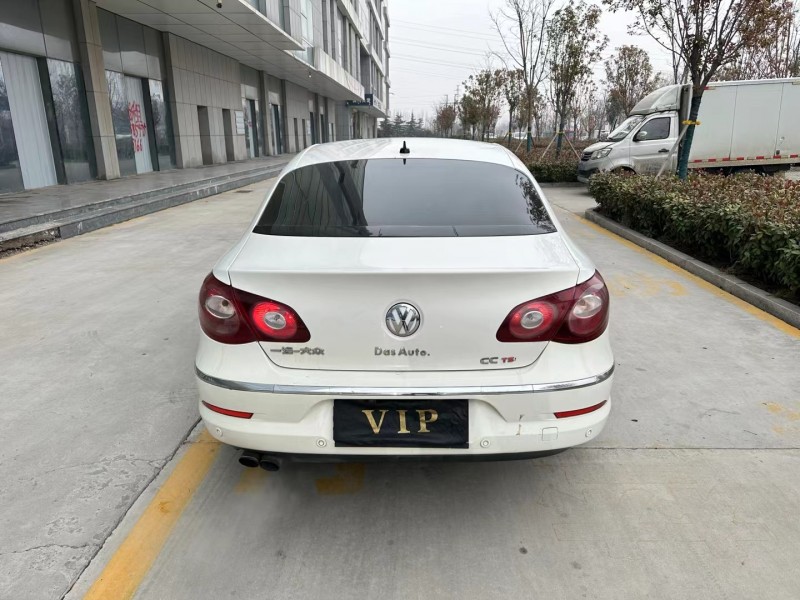 济宁11年大众CC8