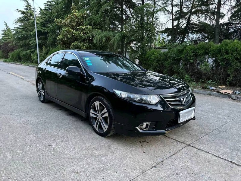 徐州13年本田思铂睿3