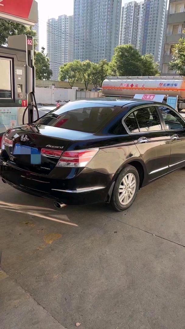 东营13年本田雅阁2