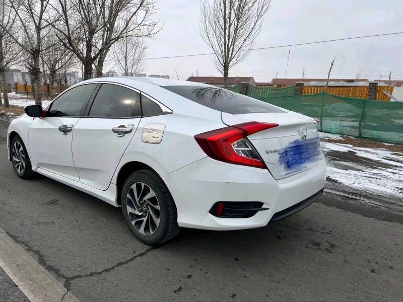 邢台18年本田思域9