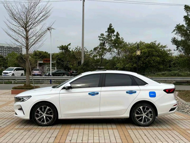 汕头23年吉利帝豪3
