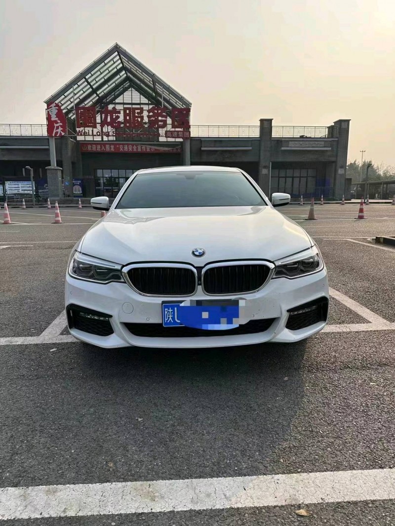 重庆18年宝马5系1