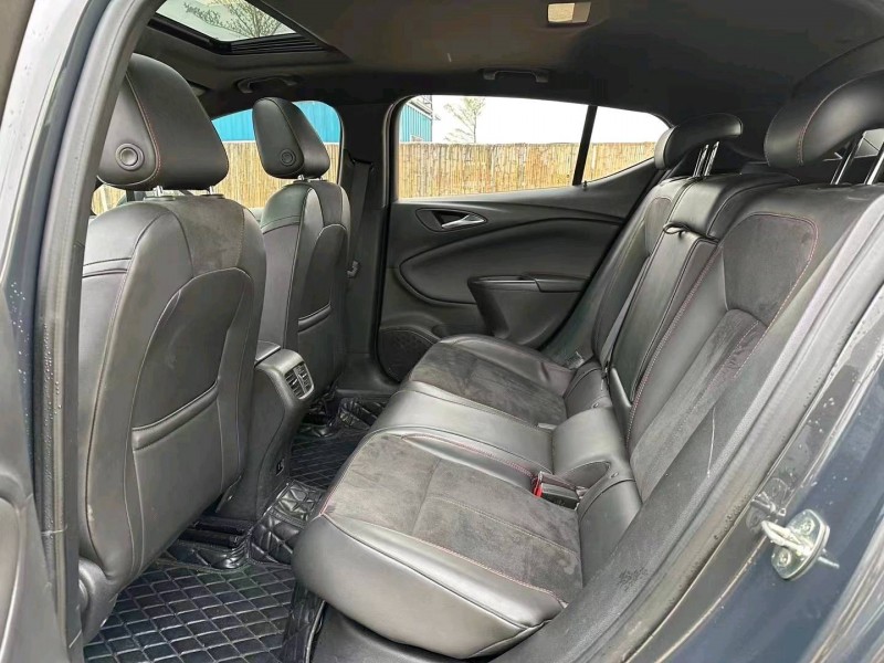 珠海18年别克威朗8