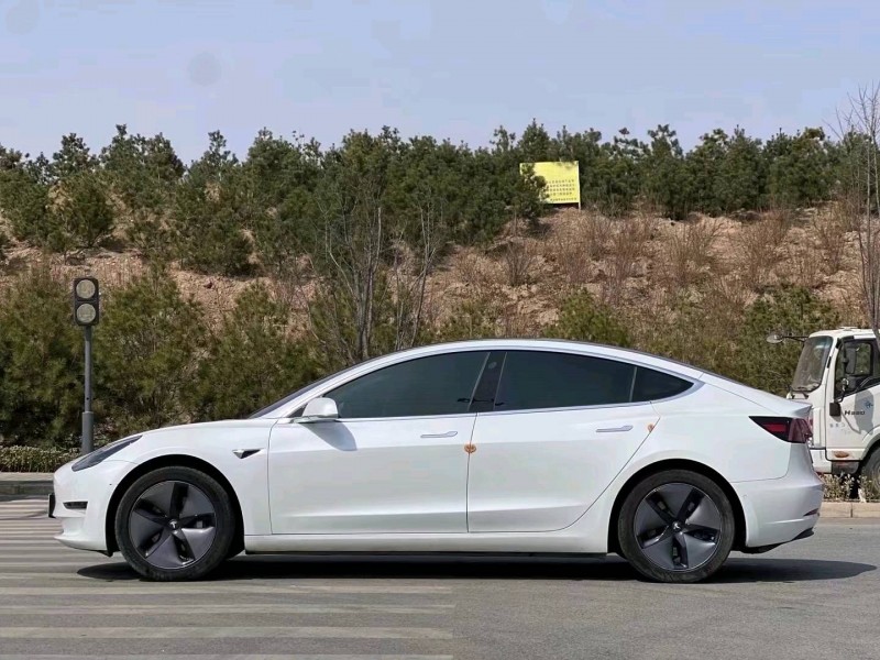 寶雞19年特斯拉MODEL 37