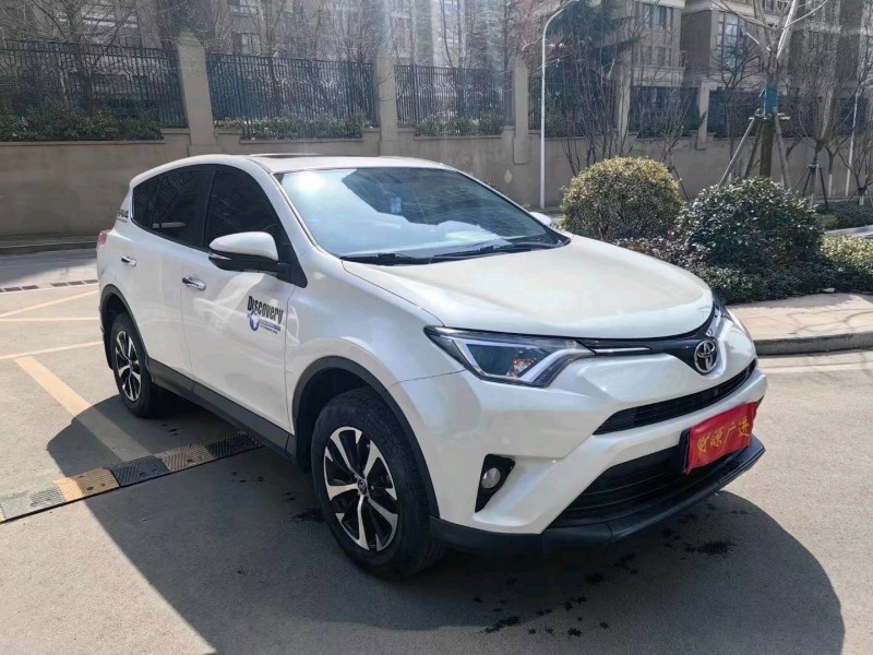 青岛18年丰田RAV4荣放2